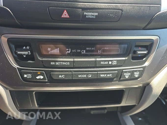 2017 Honda Pilot LX - miniatura 25