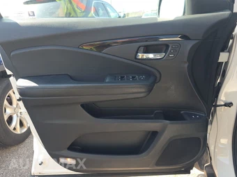 2017 Honda Pilot Touring – miniatura 9