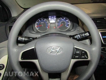 2017 Hyundai Accent SE Hatchback – miniatura 11