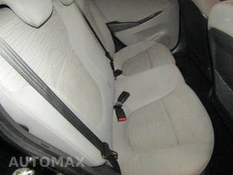 2017 Hyundai Accent SE Hatchback – miniatura 17