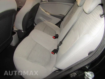 2017 Hyundai Accent SE Hatchback – miniatura 18