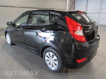 2017 Hyundai Accent SE Hatchback – miniatura 4