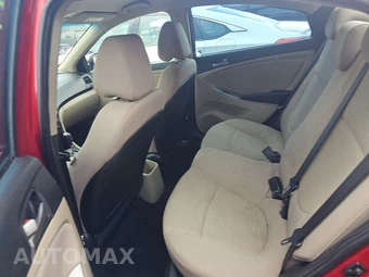 2017 Hyundai Accent SE Sedan – miniatura 13