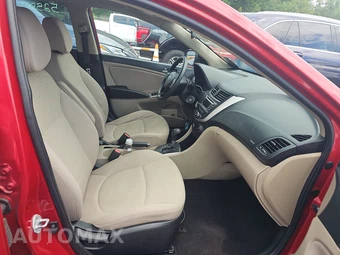 2017 Hyundai Accent SE Sedan – miniatura 8