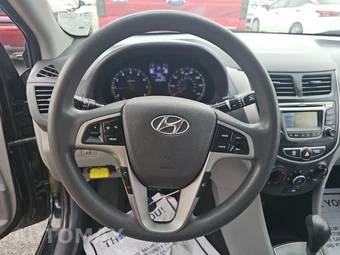 2017 Hyundai Accent Value Edition Sedan – miniatura 10