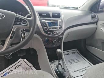2017 Hyundai Accent Value Edition Sedan – miniatura 11