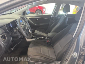 2017 Hyundai Elantra GT Hatchback - miniatura 7