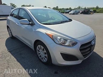 2017 Hyundai Elantra GT Hatchback – miniatura 3