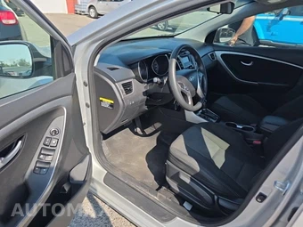 2017 Hyundai Elantra GT Hatchback – miniatura 7