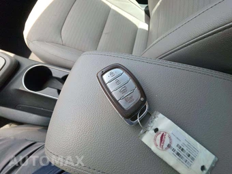 2017 Hyundai Elantra Limited Sedan – miniatura 5