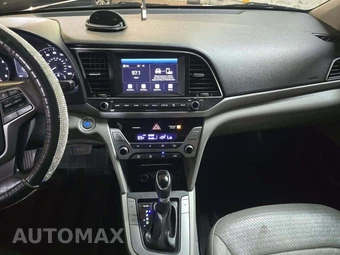 2017 Hyundai Elantra Limited Sedan - miniatura 10