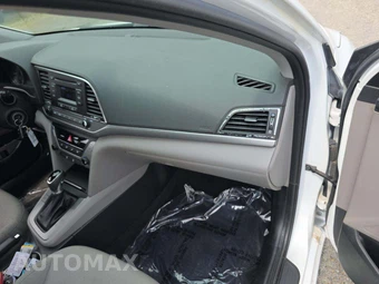 2017 Hyundai Elantra SE Sedan - miniatura 16