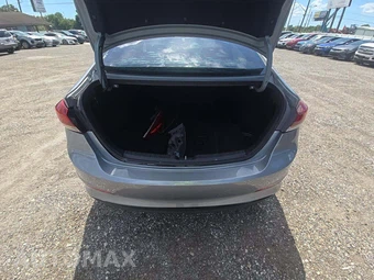 2017 Hyundai Elantra SE Sedan - miniatura 11