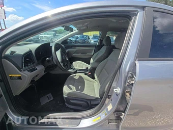 2017 Hyundai Elantra SE Sedan - miniatura 3