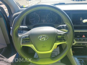 2017 Hyundai Elantra SE Sedan – miniatura 10