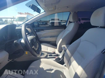 2017 Hyundai Elantra SE Sedan – miniatura 7