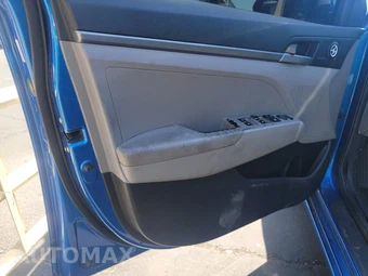 2017 Hyundai Elantra SE Sedan – miniatura 9