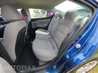 2017 Hyundai Elantra SE Sedan – miniatura 10