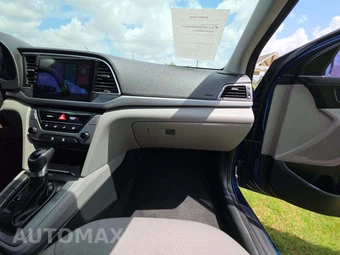 2017 Hyundai Elantra SE Sedan – miniatura 16