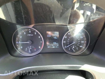 2017 Hyundai Elantra SE Sedan – miniatura 6