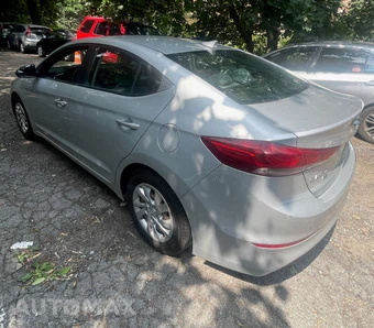 2017 Hyundai Elantra SE Sedan - miniatura 6