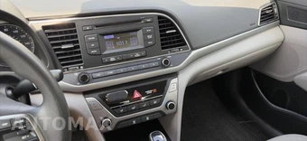 2017 Hyundai Elantra SE Sedan - miniatura 11