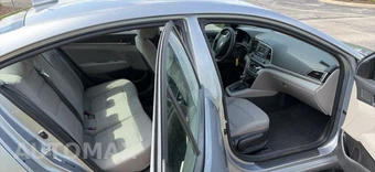 2017 Hyundai Elantra SE Sedan - miniatura 8