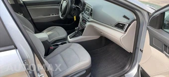 2017 Hyundai Elantra SE Sedan - miniatura 9