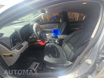 2017 Hyundai Elantra SE Sedan – miniatura 6