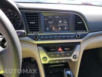 2017 Hyundai Elantra SE Sedan – miniatura 11