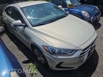 2017 Hyundai Elantra SE Sedan – miniatura 3