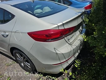 2017 Hyundai Elantra SE Sedan – miniatura 5