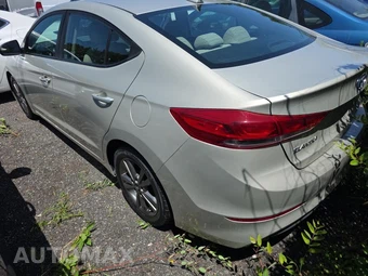 2017 Hyundai Elantra SE Sedan – miniatura 6