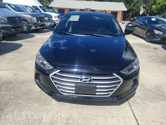 2017 Hyundai Elantra SE Sedan – miniatura 2