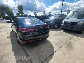 2017 Hyundai Elantra SE Sedan – miniatura 44