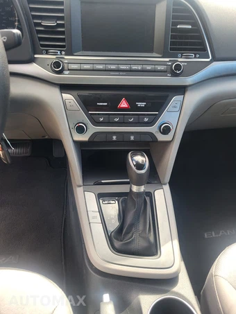 2017 Hyundai Elantra SE Sedan – miniatura 49