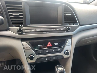 2017 Hyundai Elantra SE Sedan – miniatura 51