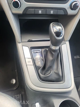 2017 Hyundai Elantra SE Sedan – miniatura 56