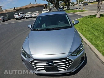 2017 Hyundai Elantra SE Sedan - miniatura 2