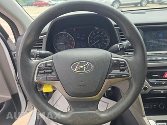 2017 Hyundai Elantra SE Sedan - miniatura 10