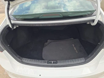 2017 Hyundai Elantra SE Sedan - miniatura 16