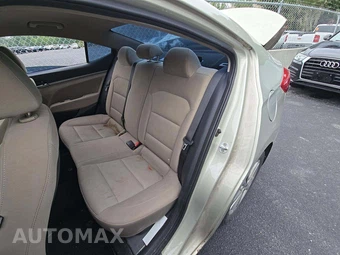 2017 Hyundai Elantra SE Sedan – miniatura 13