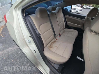 2017 Hyundai Elantra SE Sedan – miniatura 16