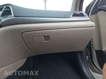 2017 Hyundai Elantra SE Sedan – miniatura 19