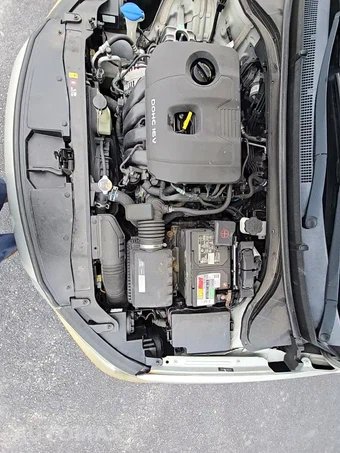 2017 Hyundai Elantra SE Sedan – miniatura 28