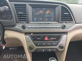 2017 Hyundai Elantra SE Sedan – miniatura 29