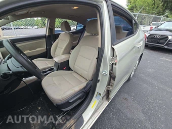 2017 Hyundai Elantra SE Sedan – miniatura 6