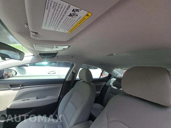 2017 Hyundai Elantra SE Sedan – miniatura 11