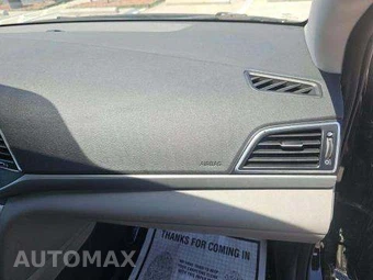 2017 Hyundai Elantra SE Sedan – miniatura 20