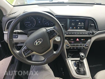 2017 Hyundai Elantra SE Sedan - miniatura 11